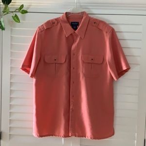 Men’s short sleeve button down shirt .